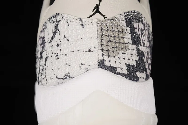 All categories Air Jordan Jordan series basketball shoes Air Jordan 11 F version Air Jordan 11 Low SE "Snakeskin" AJ11 Joe 11 white snake pattern first layer genuine carbon CD6846-002